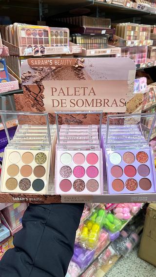 Paleta de sombras com 9 cores Sarah’s Beauty