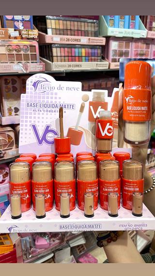 Base liquido matte alta cobertura Vitamina C BEIJO DE NEVE