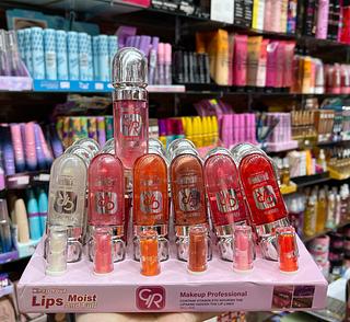 Lip gloss kiko kiss me