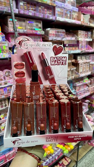 Batom matte nude beijo de neve