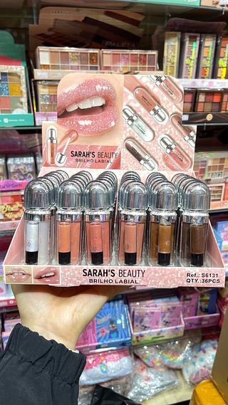 Lip gloss labial brilho labial Sarah’s Beauty formato kiko
