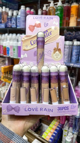 Corretivo com esponja love rain