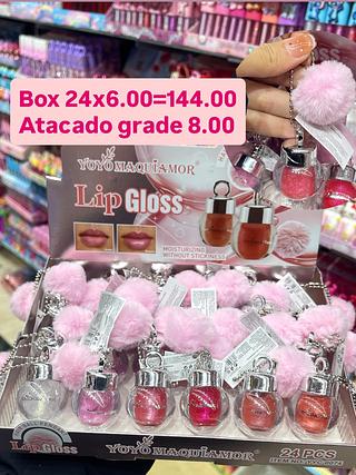 Lip Gloss com pompom Yoyomaquiamor