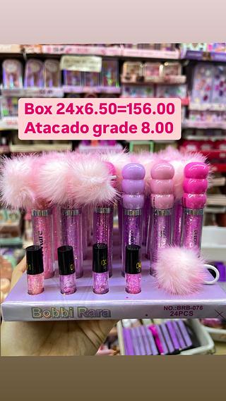 Lip Gloss com Pompom bobbi rara