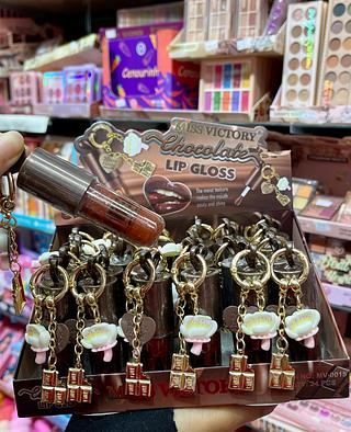 Lip gloss chocolate com chaveiro MISS VICTORY
