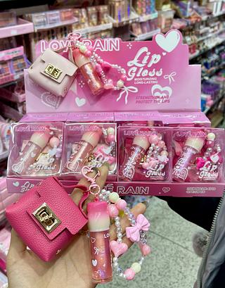 Lip gloss com chaveiro bolsa love rain