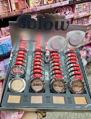 Glowing rules iluminando baked highlighter gblow Ruby roae