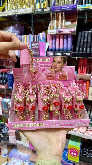 Lip gloss com chaveiro miss Victory